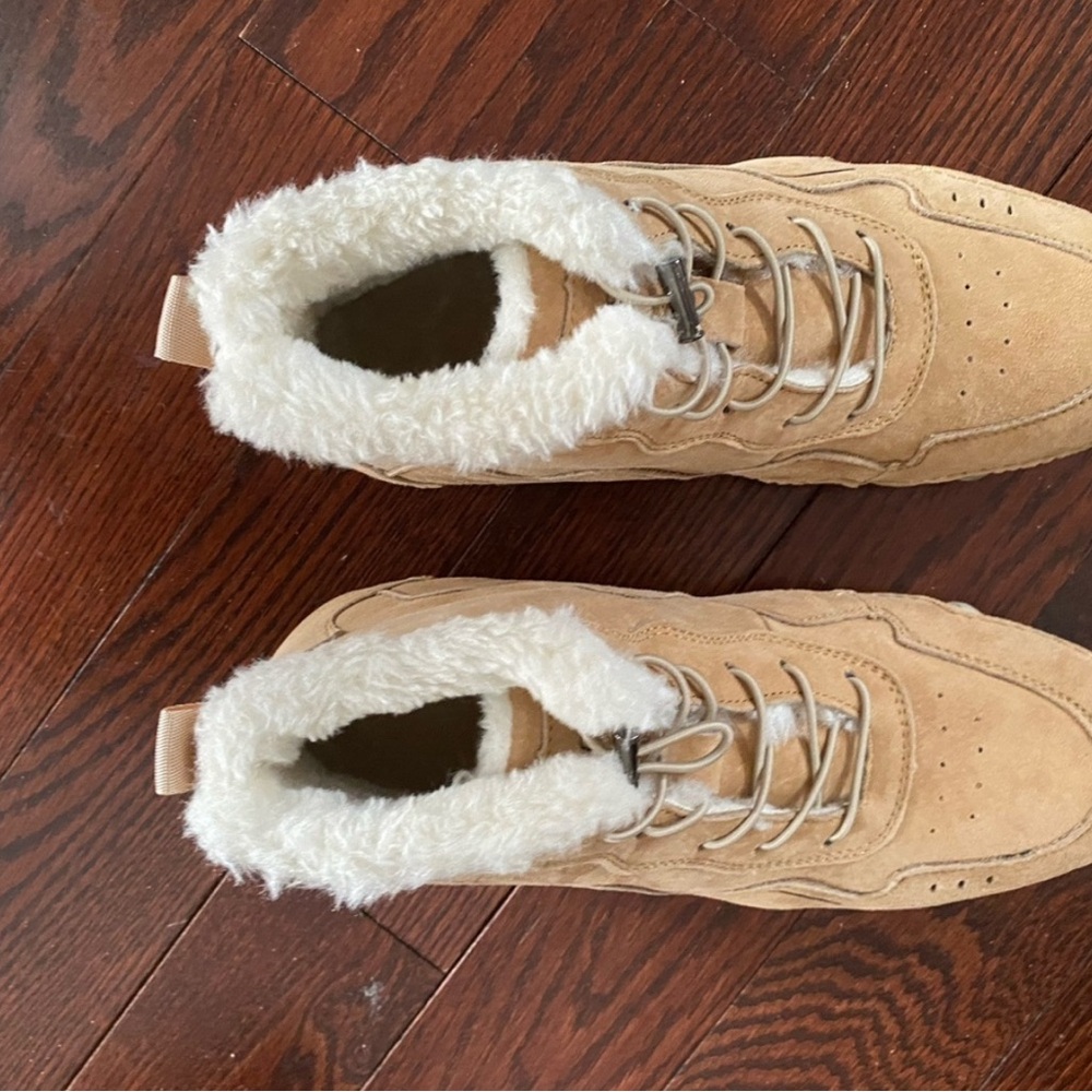 Women's Tan Lace Up Boots with Faux Fur Lining